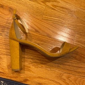 Lulu’s Taylor Suede Ankle Strap Heels Mustard Yellow Size 8.5